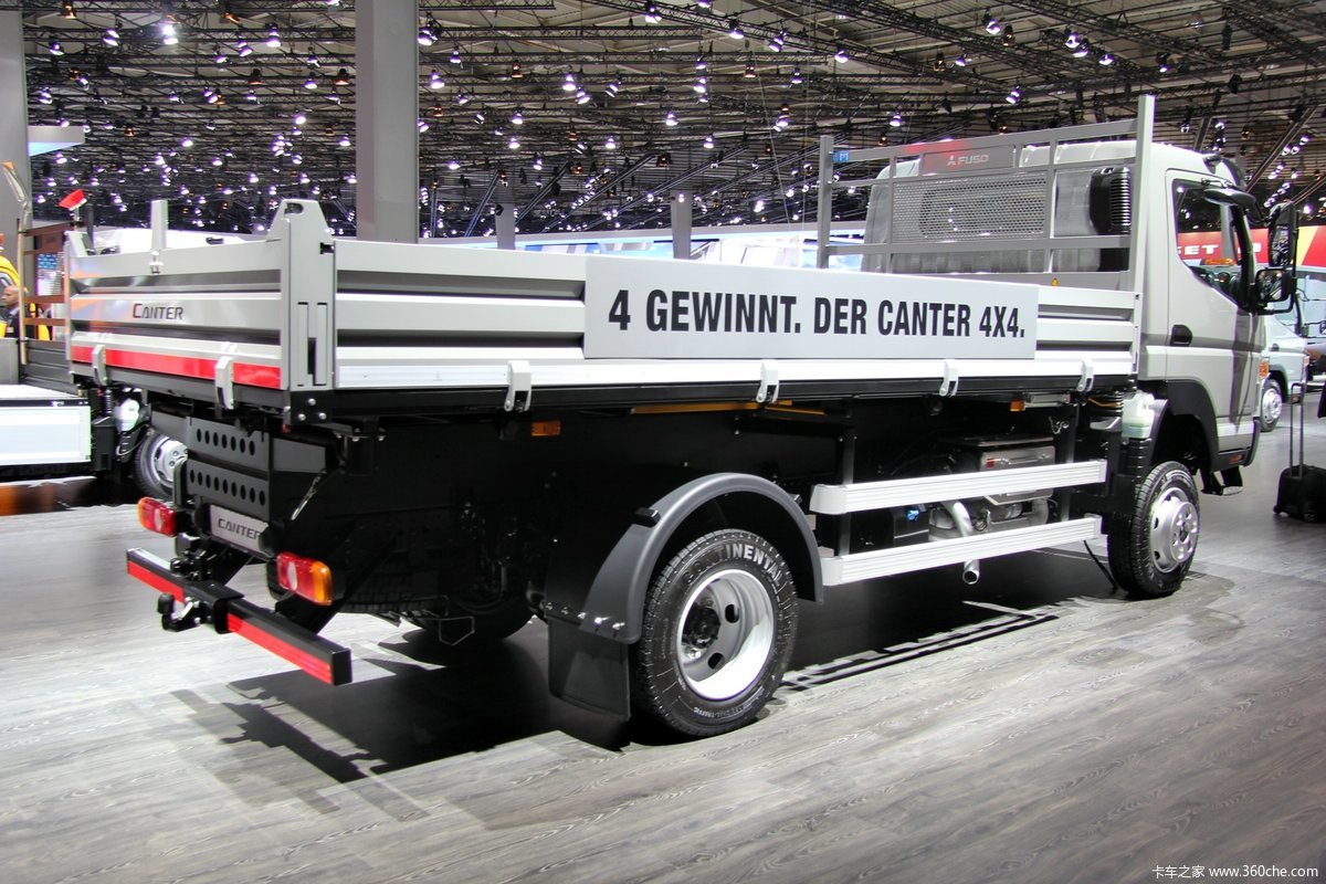 汉诺威车展:扶桑 canter 175马力 4x4 轻卡