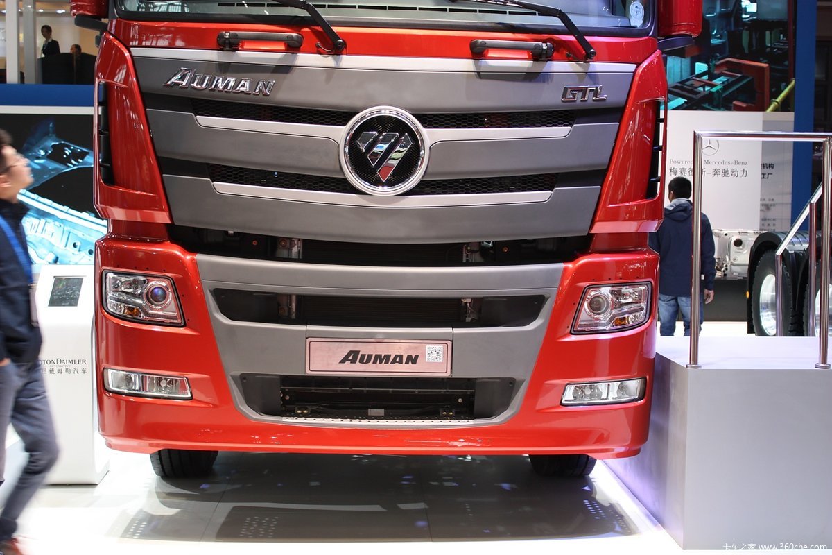 欧曼gtl 超能版 430马力 6x4牵引车