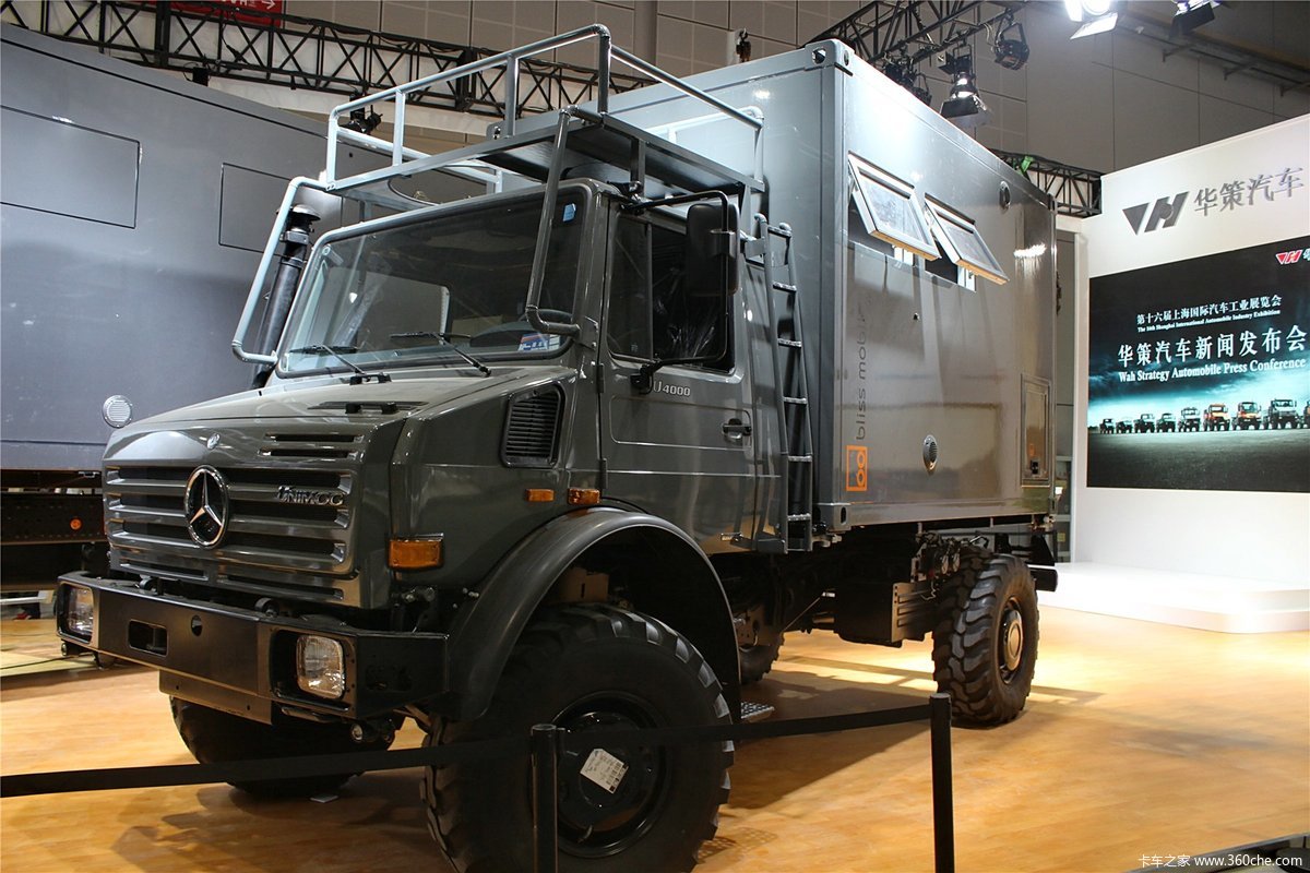 奔驰乌尼莫克u4000 4x4越野房车