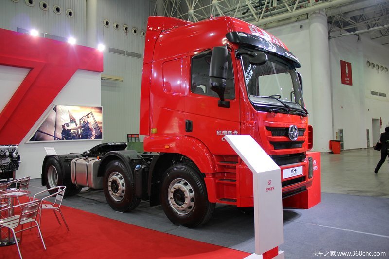 红岩杰卡 390马力 6x4 牵引车