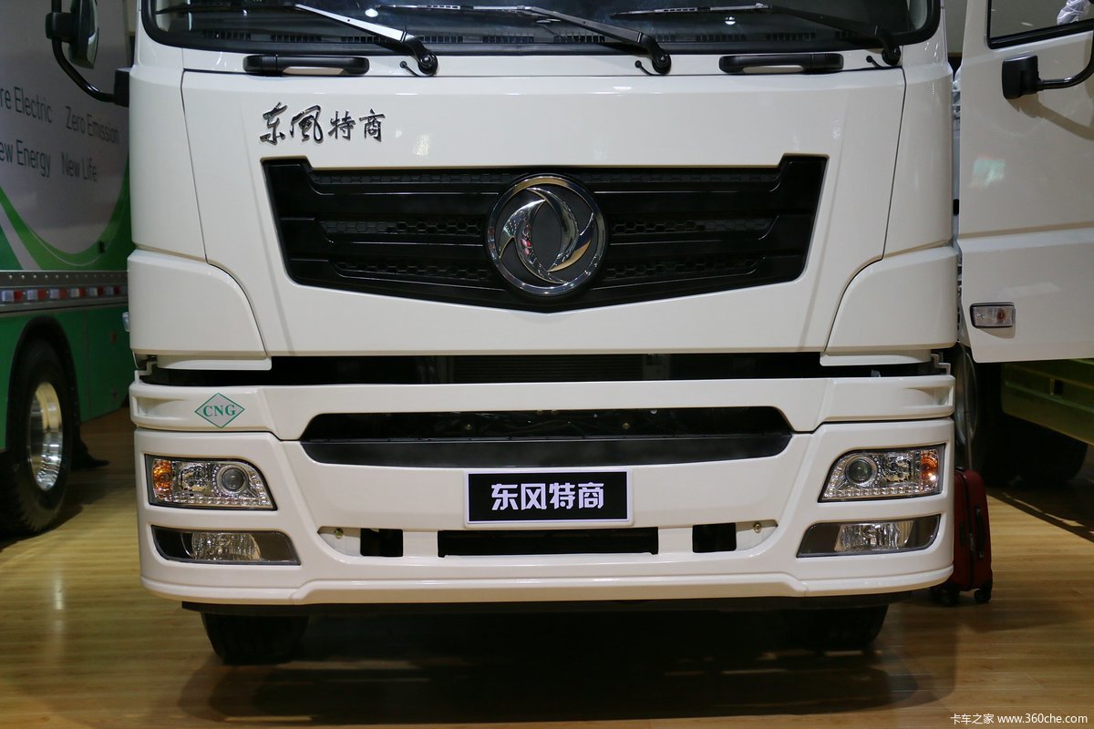 东风特商 400马力 6x4 cng牵引车