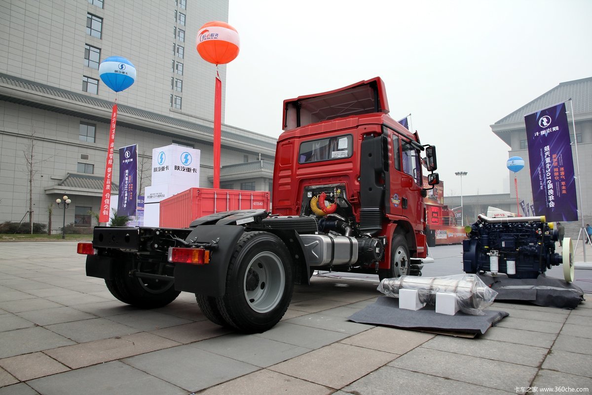 > 2015陕汽重卡 德龙l3000 > 德龙l3000 4x2 港口空柜牵引车 6/109