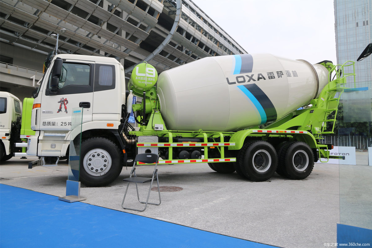 雷萨 混泥土搅拌车