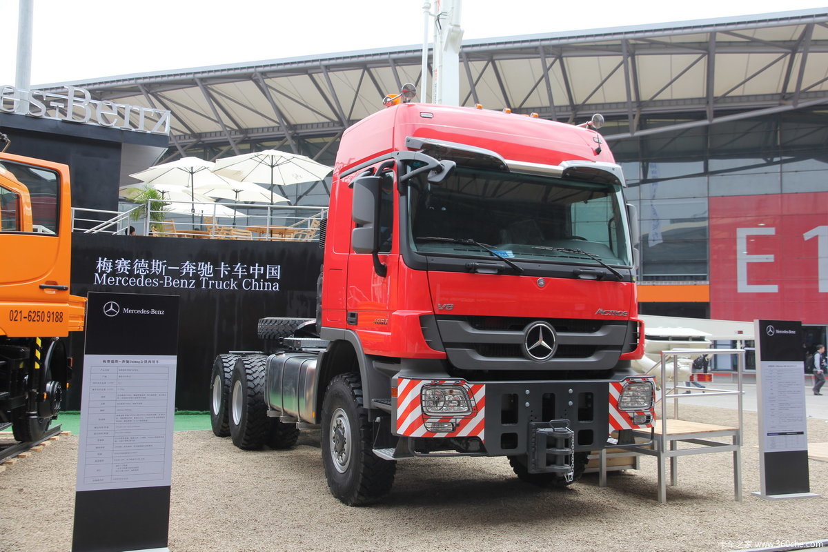 奔驰6x6大件运输车