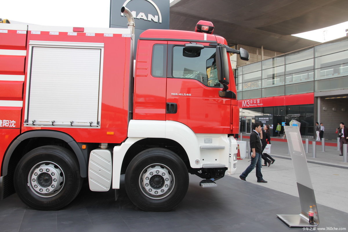 > 第十四届上海车展(4月20日) > 德国曼man卡车展台 > 曼tgs消防车