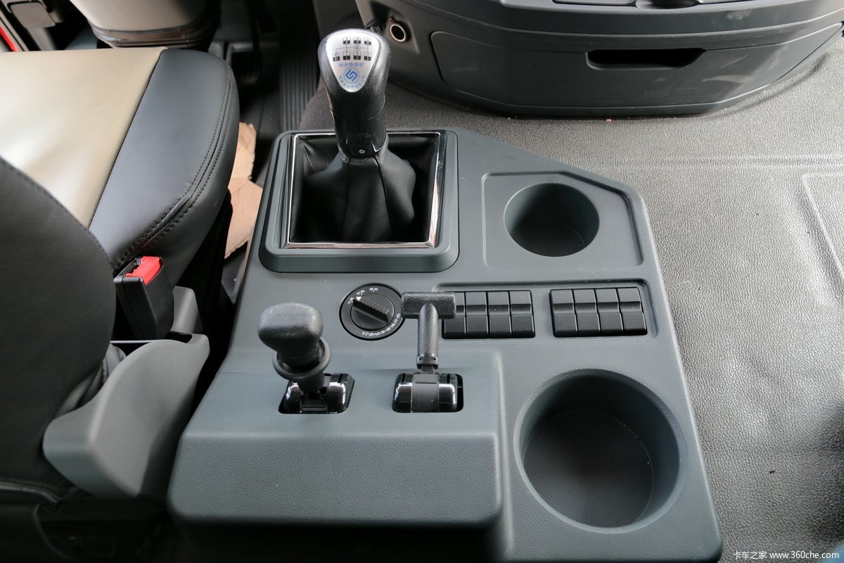 徐工汽车 汉风g700 430马力 6x4 牵引车