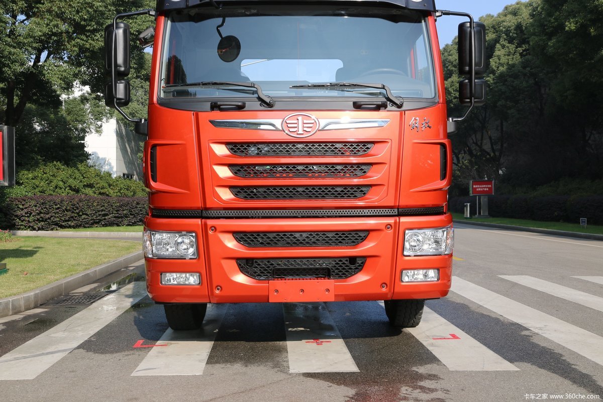 青岛解放 龙v中卡 180马力 4x2载货车