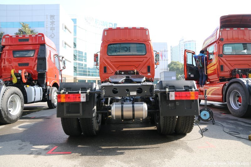 一汽柳特 安捷 6x4牵引车