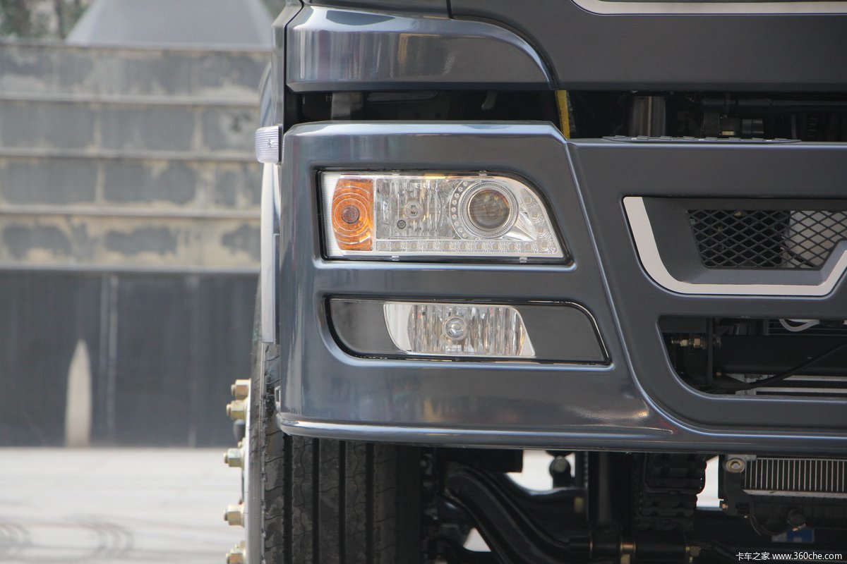 陕汽商用车 轩德 x6 6×2 载货车