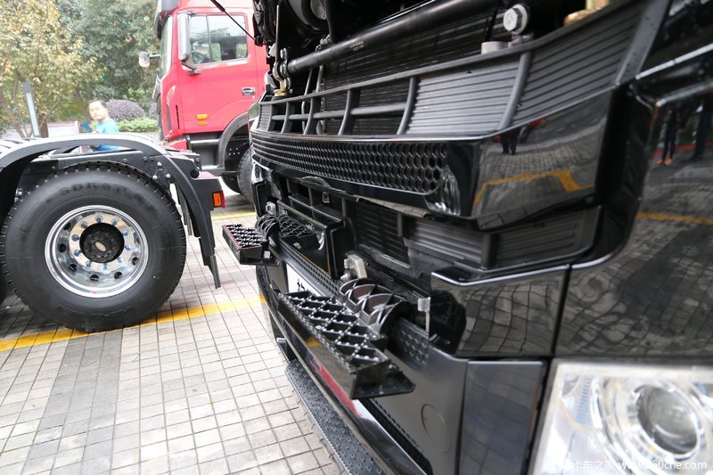 > 江淮格尔发商务大会车型 > 格尔发 k7重卡 6x4 牵引车 131/170