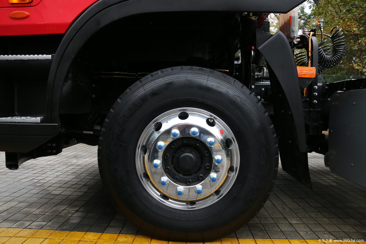 格尔发 k5 6x4 牵引车