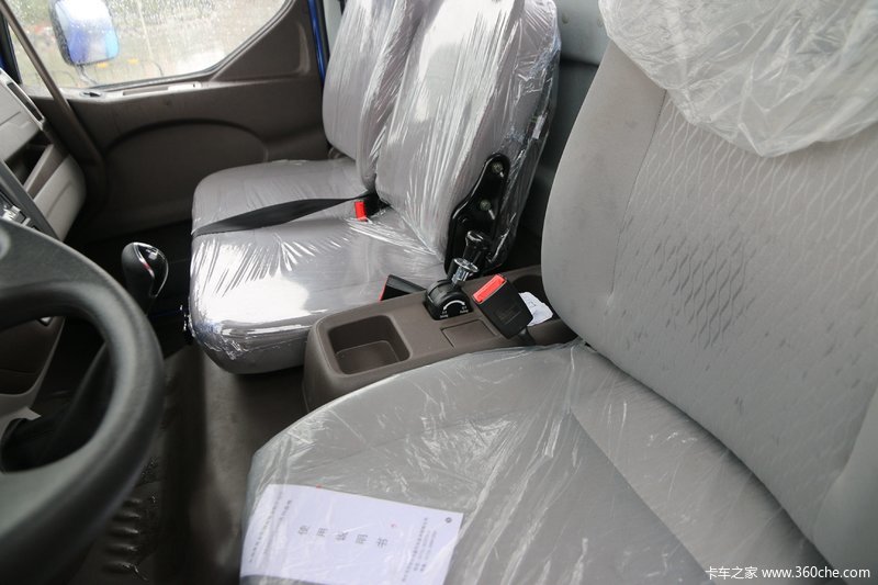 东风柳汽 乘龙l3 4x2 栏板载货车