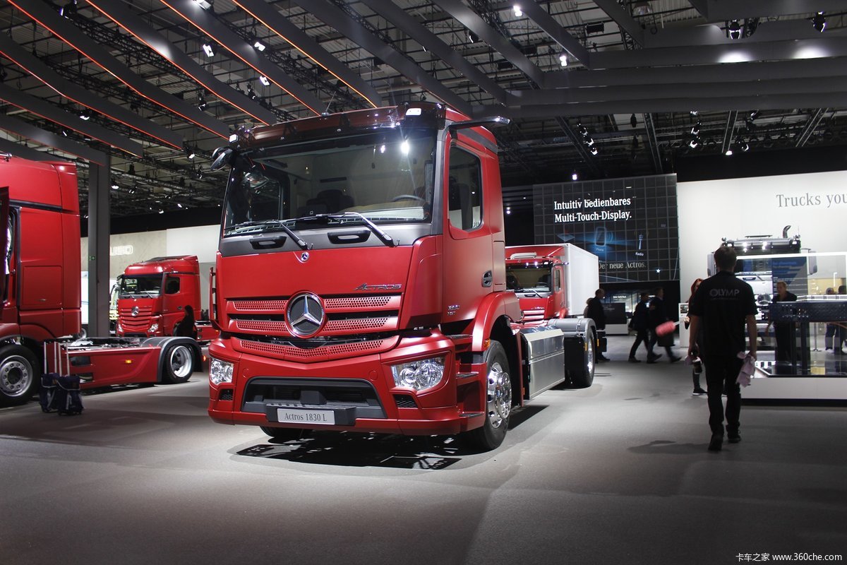 奔驰 新actros 4x2载货车(1830l ngt)