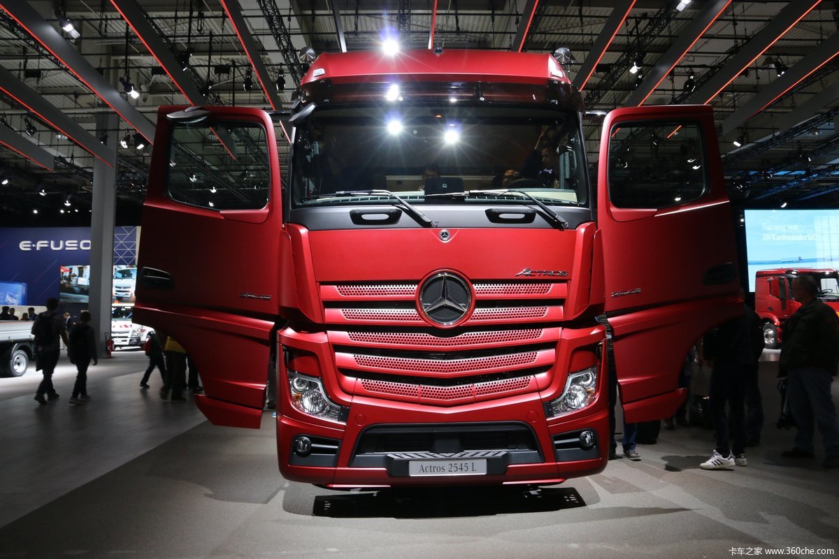 奔驰新actros6x2牵引车2545l