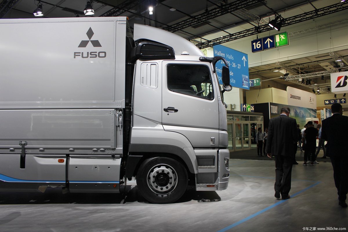 三菱 扶桑fuso super great 6x2载货车