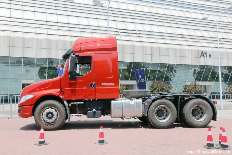东风柳汽 乘龙t5 430马力 6x4牵引车