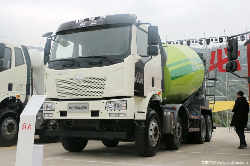 解放j6l轻量化版320马力8x4混凝土搅拌车凌宇牌