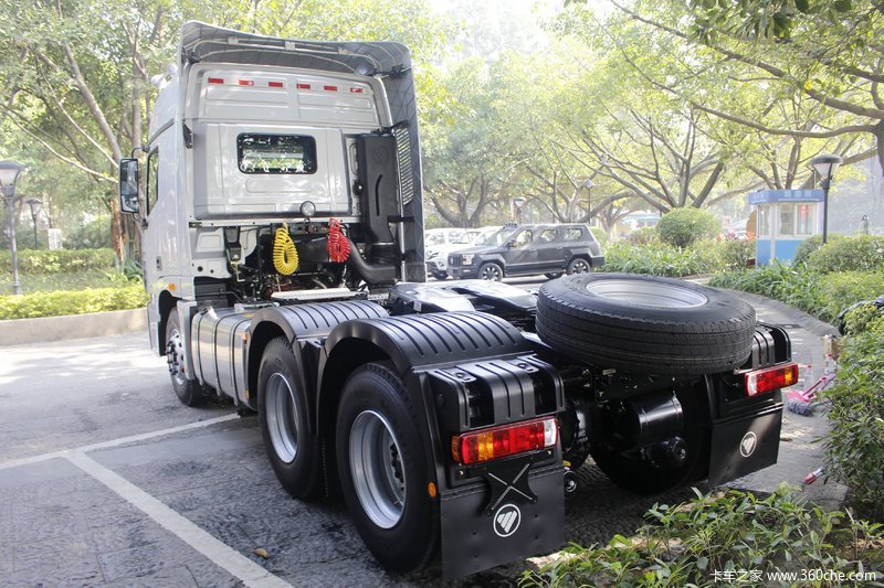 欧曼gtl 460马力 6x4牵引车