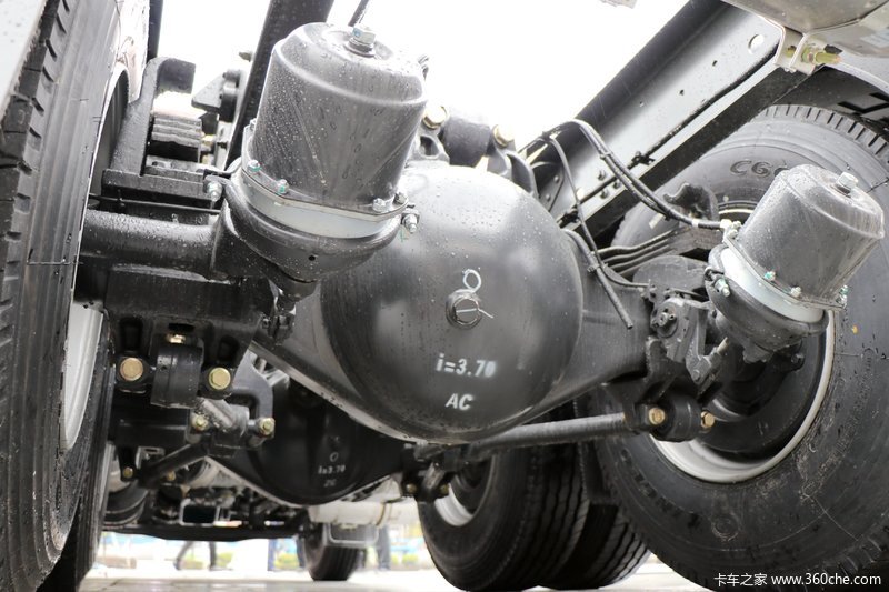 乘龙h5400马力6x4牵引车国六