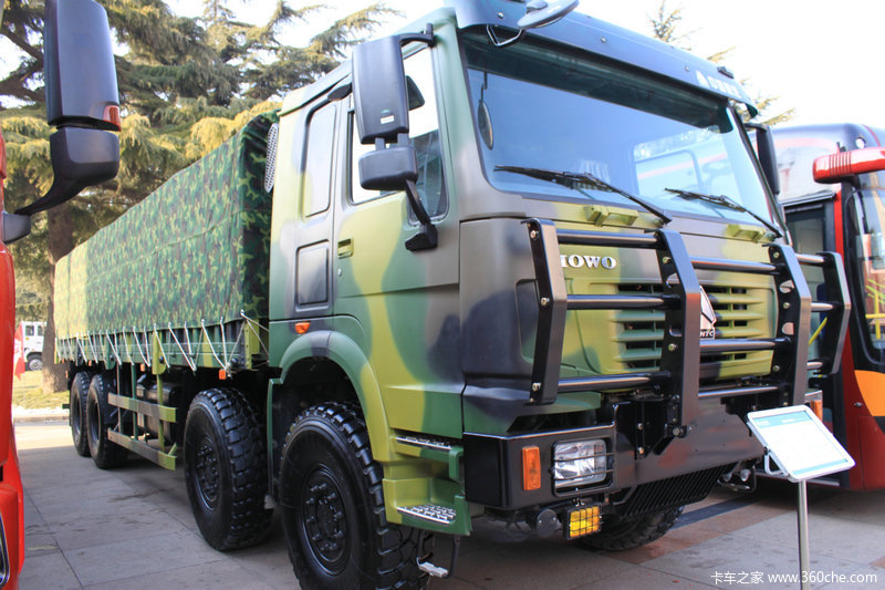 howo8x8越野车