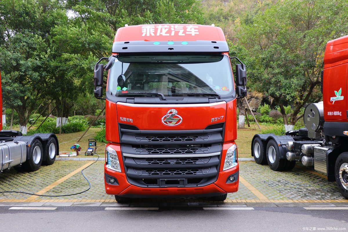 乘龙h7重卡 460马力 6x4 lng牵引车(国六)