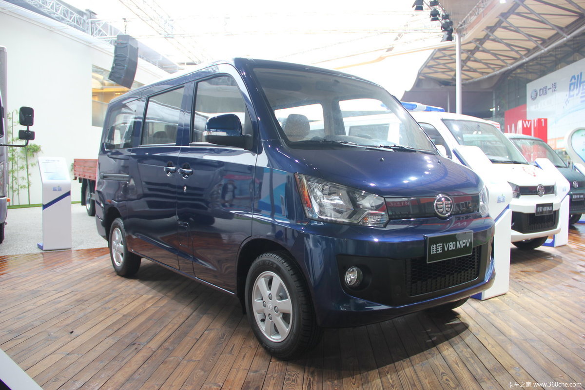 一汽佳宝v80 mpv