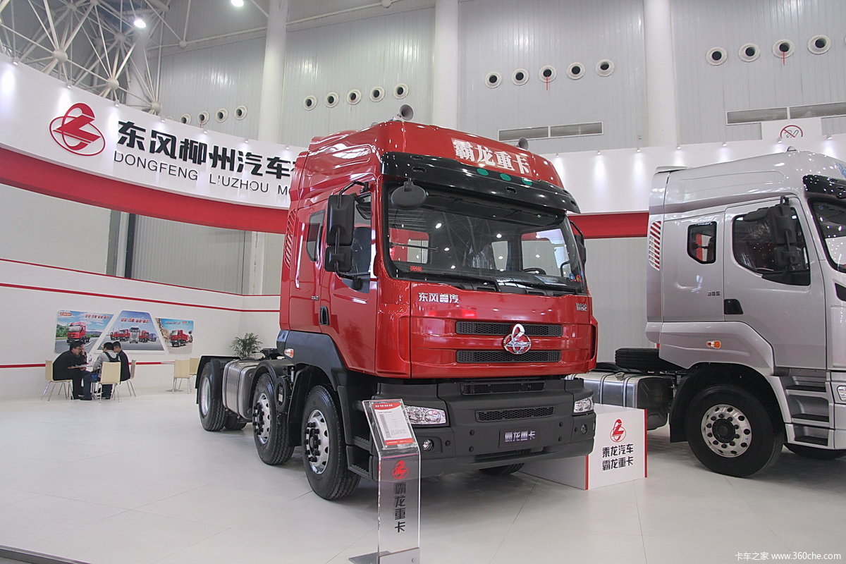 东风柳汽霸龙重卡 340马力 6x2牵引车