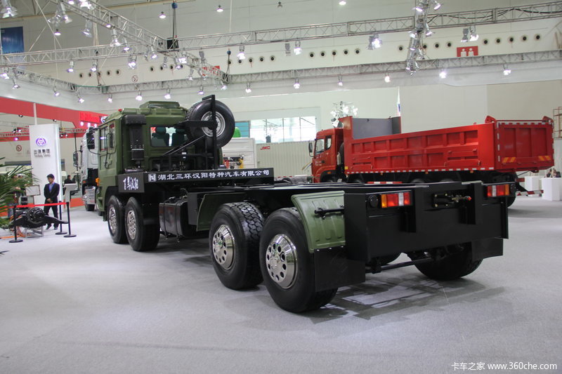 汉阳8x8军车底盘