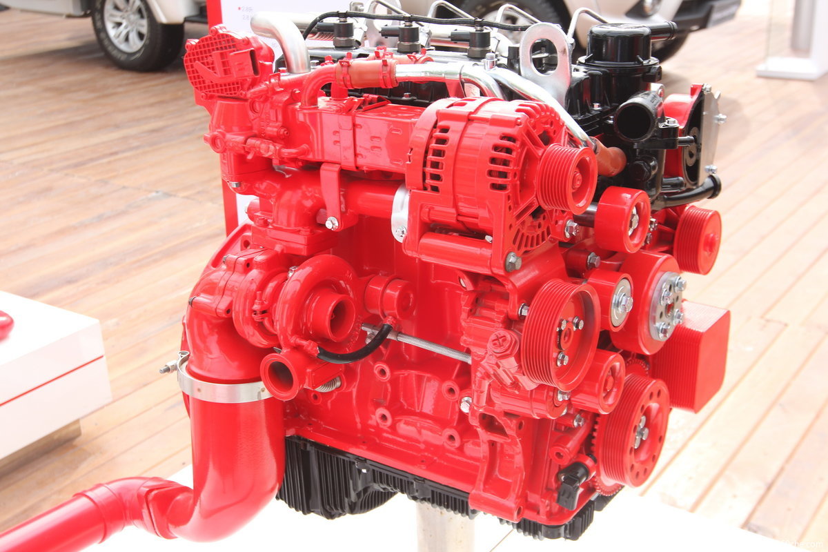 福田康明斯isf2.8l 发动机