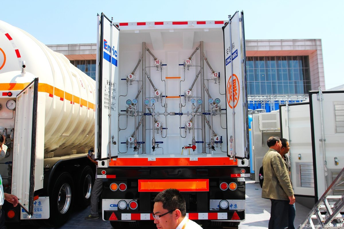 27.45方 cng 半挂运输车