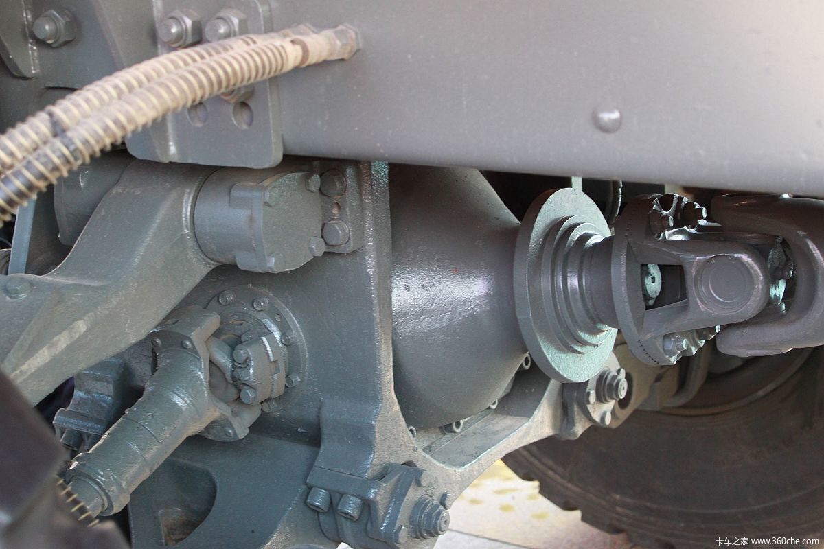 重汽豪沃6x6全驱车