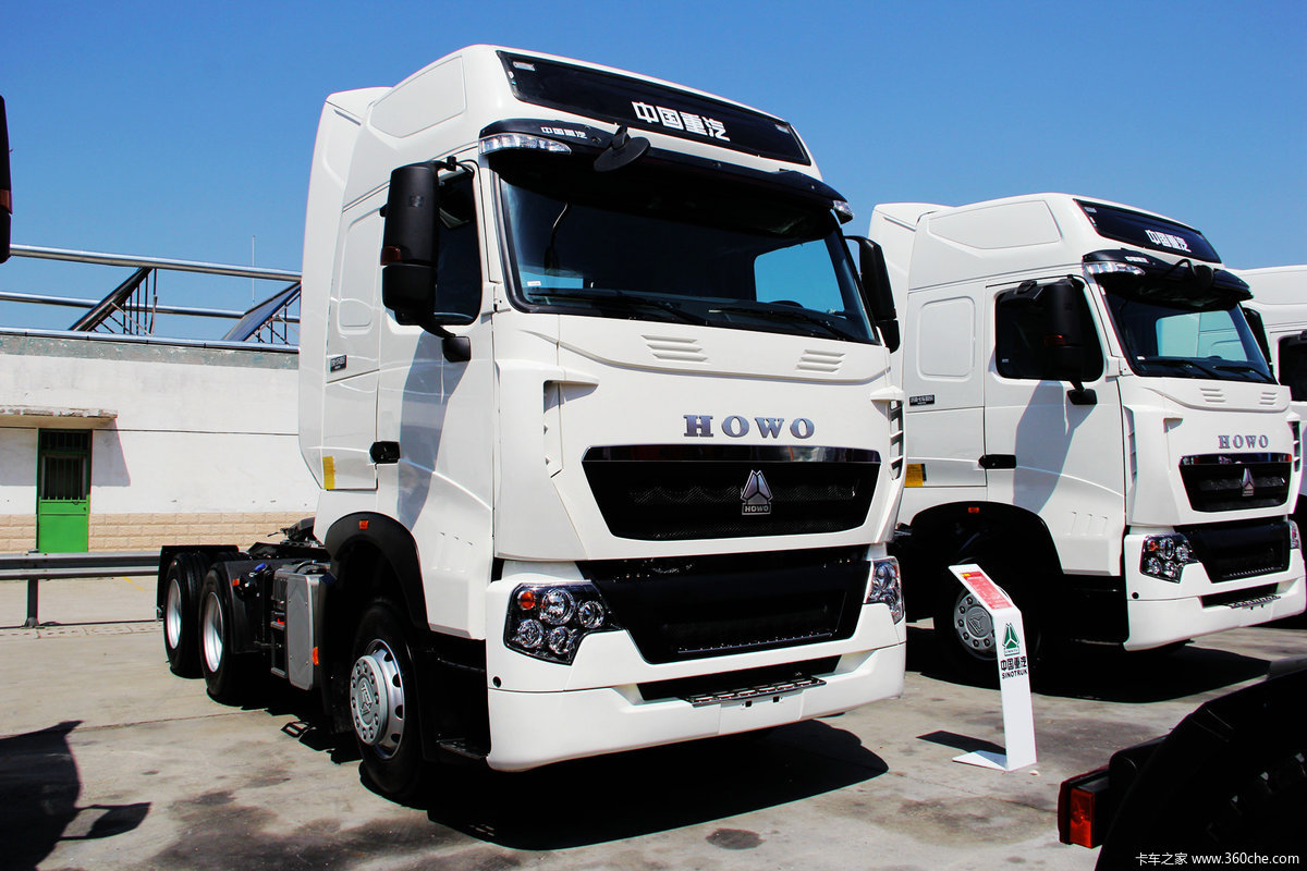 重汽曼技术产品下线一周年及交车仪式