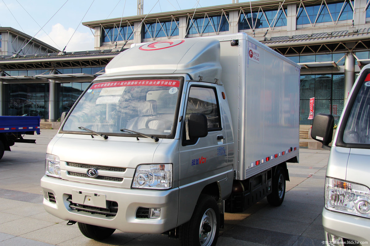 时代驭铃vq1双排油气两用轻卡