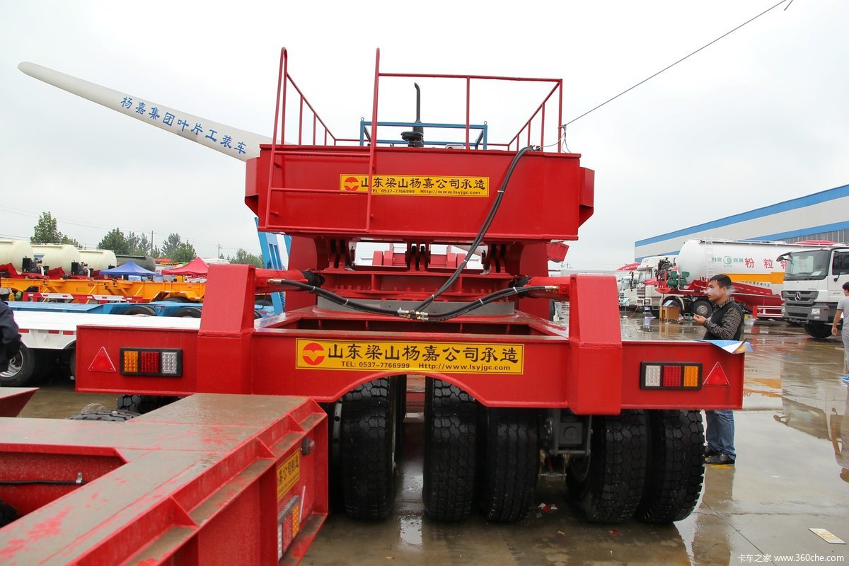 杨嘉大件运输车