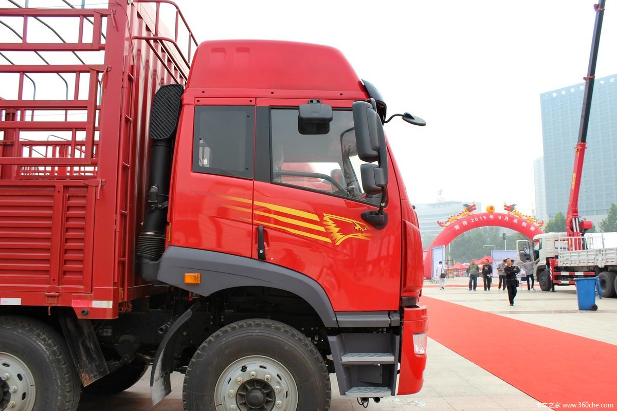 青岛车展新悍威