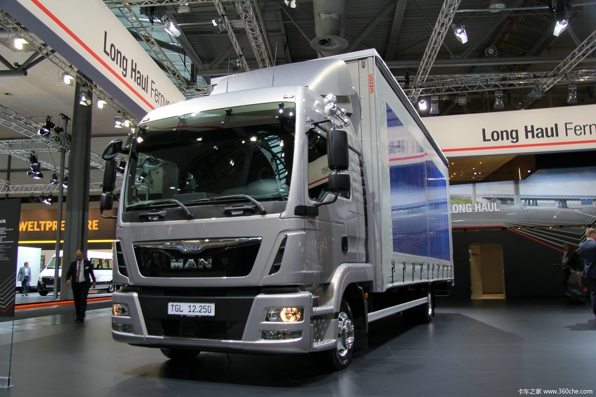 曼tgl250马力4x2厢式载货车