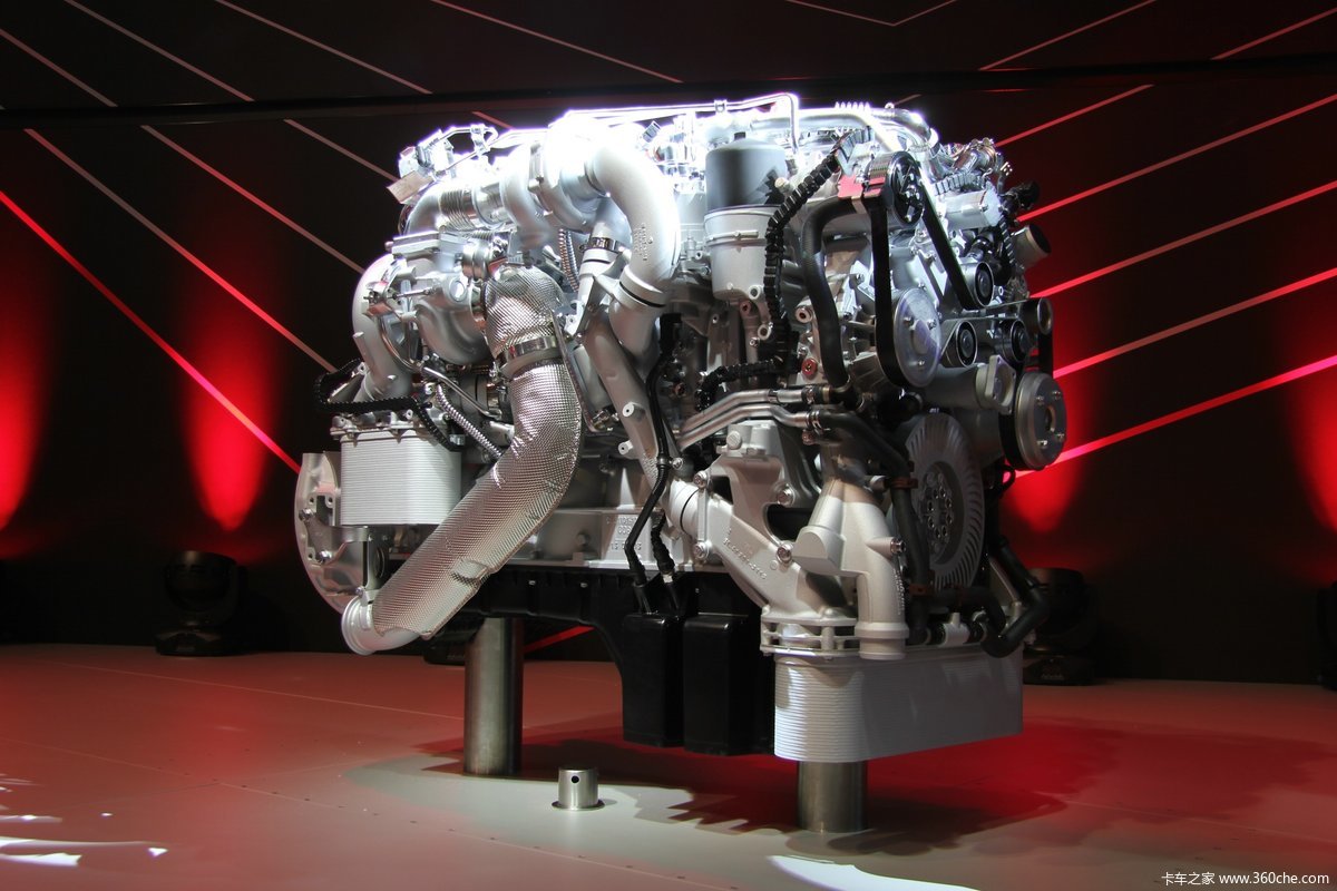 汉诺威车展:曼发动机展台