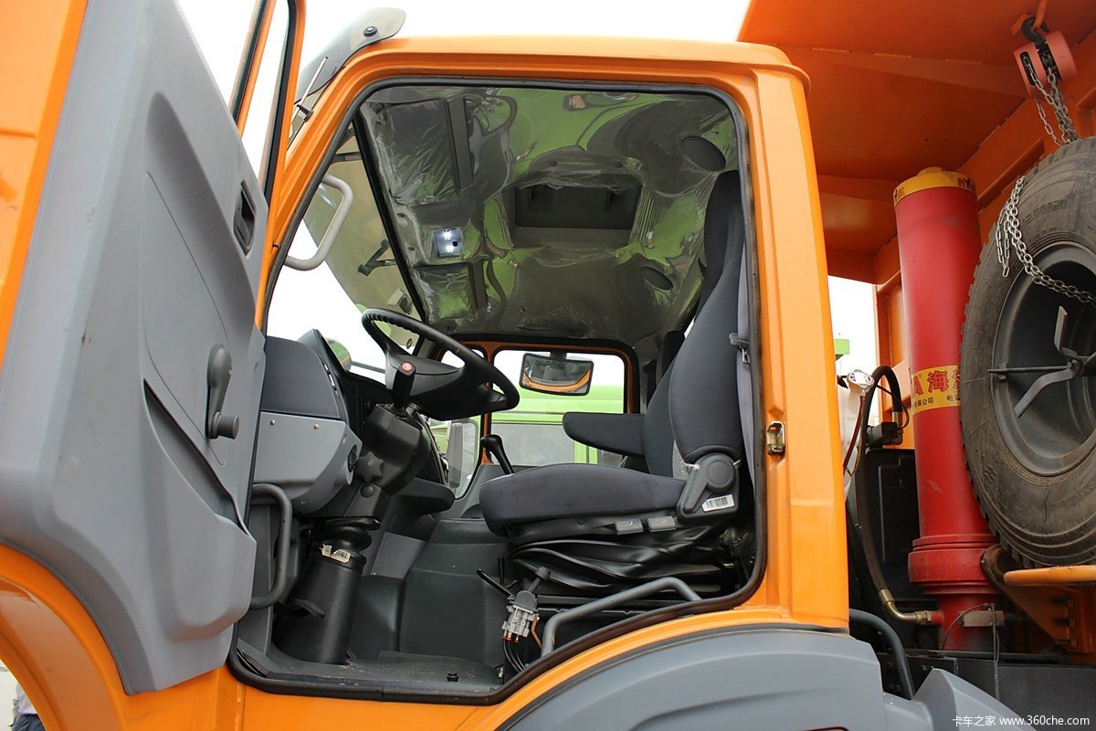 装备技术展北奔矿用自卸车