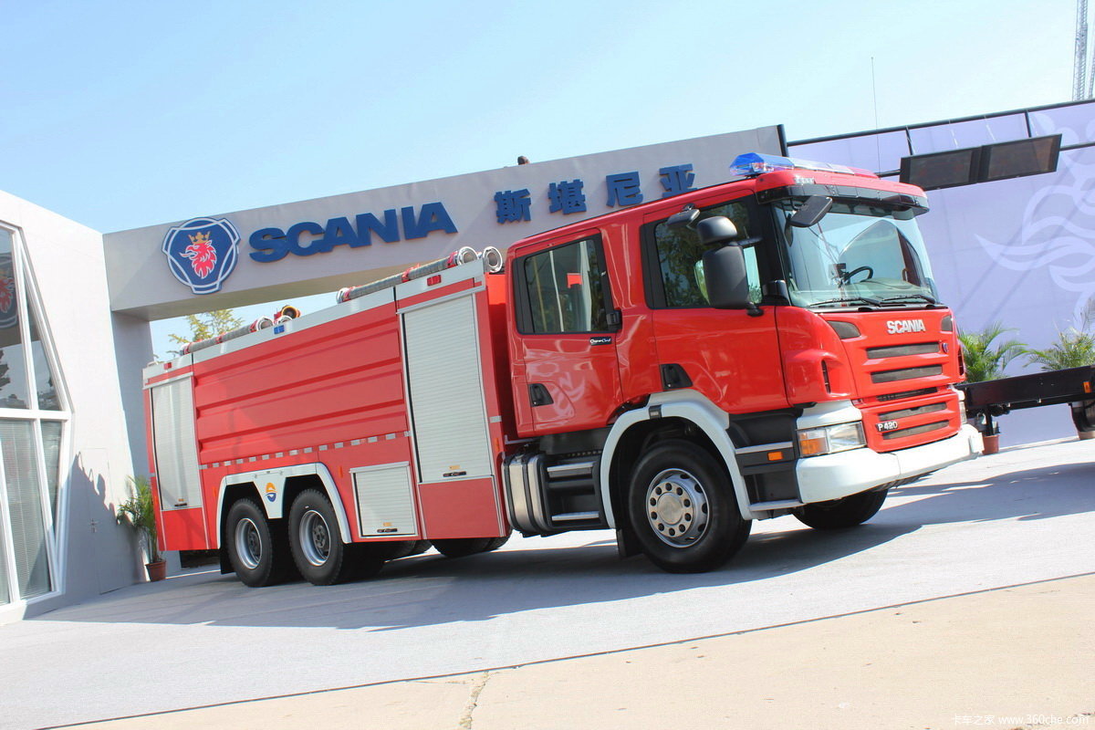 斯堪尼亚p4206x4水罐消防车