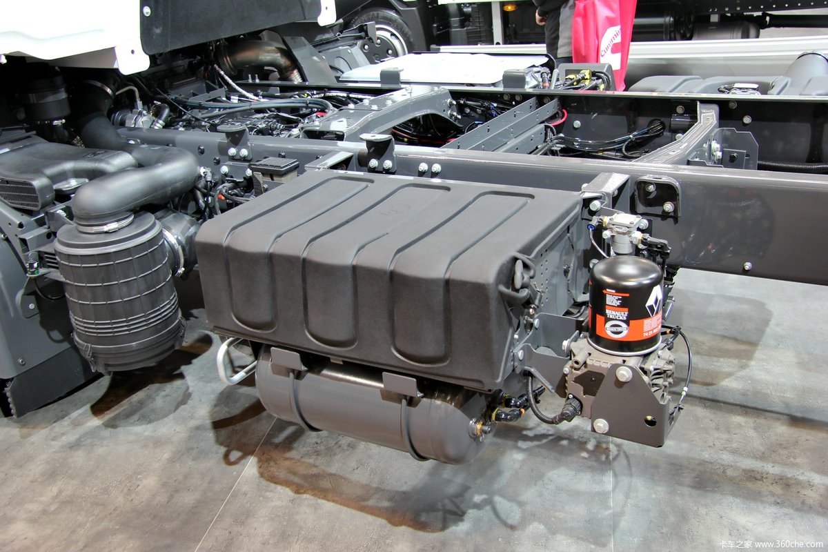 汉诺威车展雷诺ranged110马力4x2生物柴油轻卡