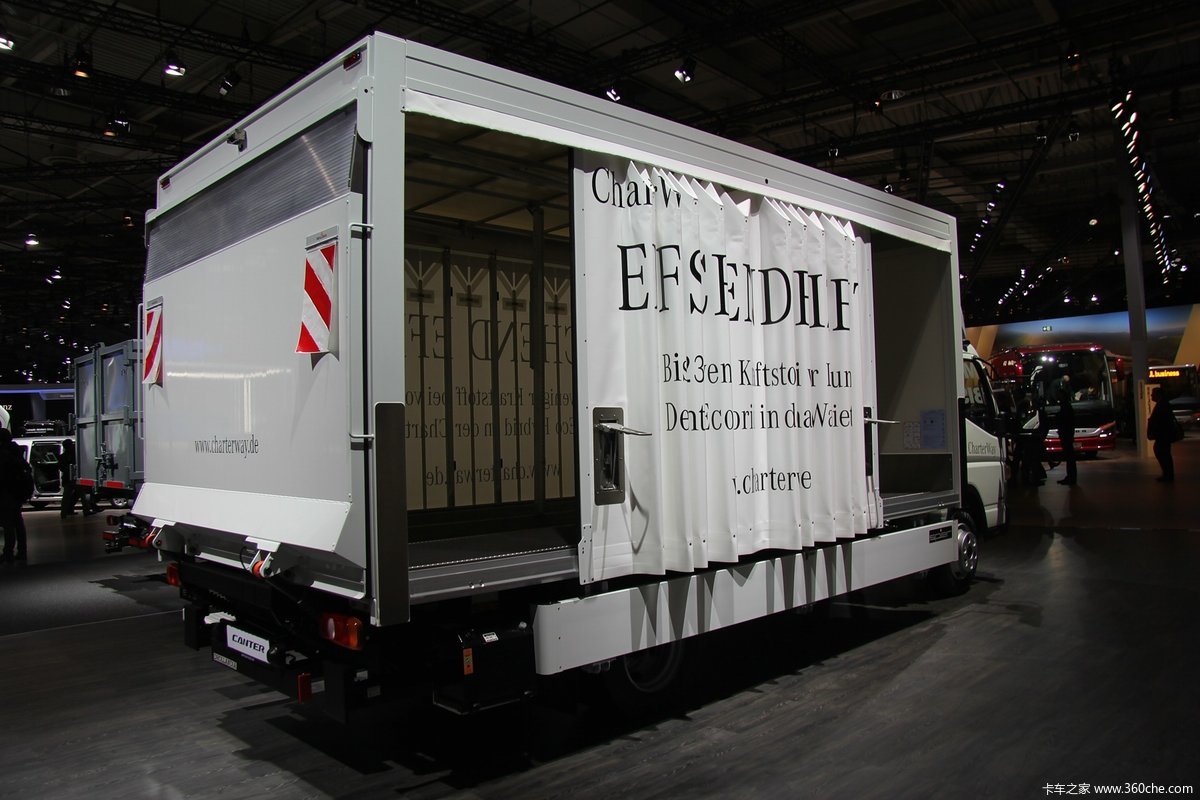 汉诺威车展扶桑canter油电混合动力轻卡