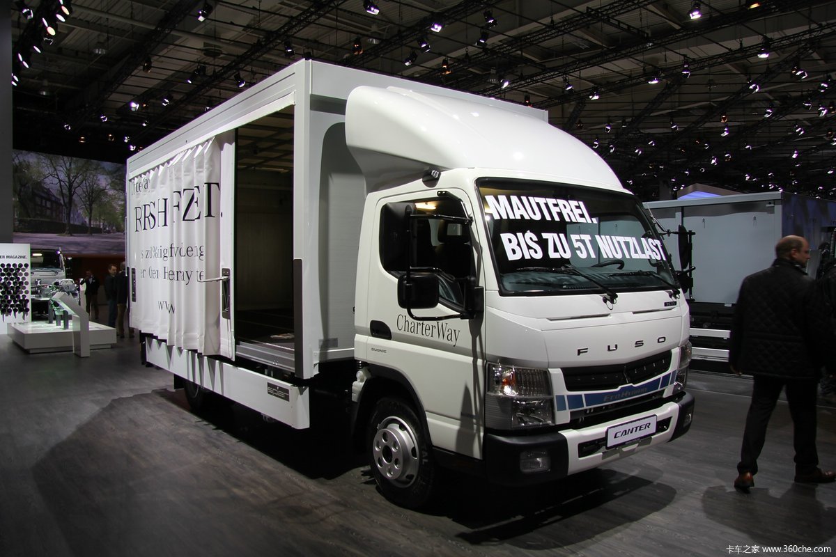 汉诺威车展扶桑canter油电混合动力轻卡