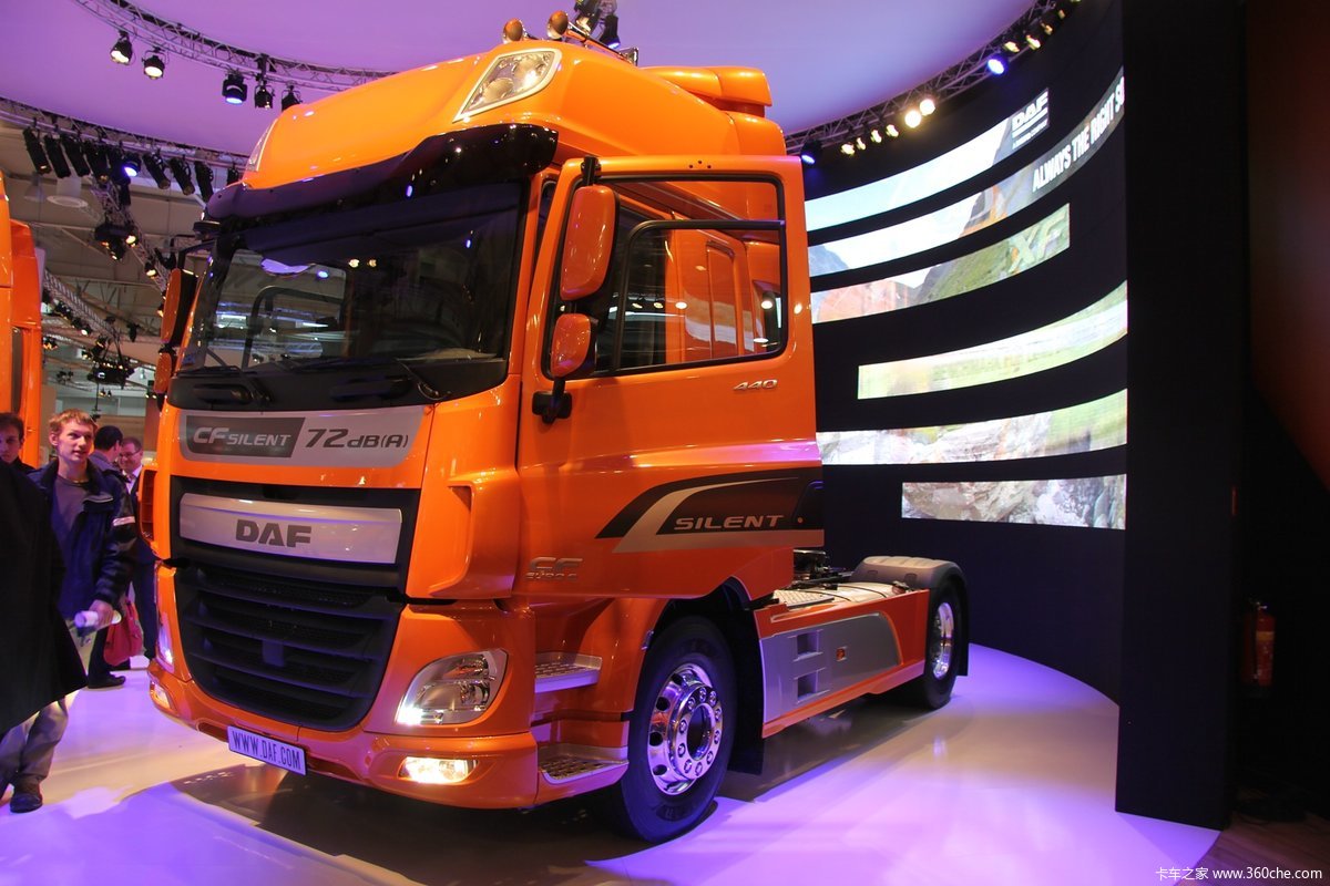 汉诺威车展达夫cf440马力4x2牵引车