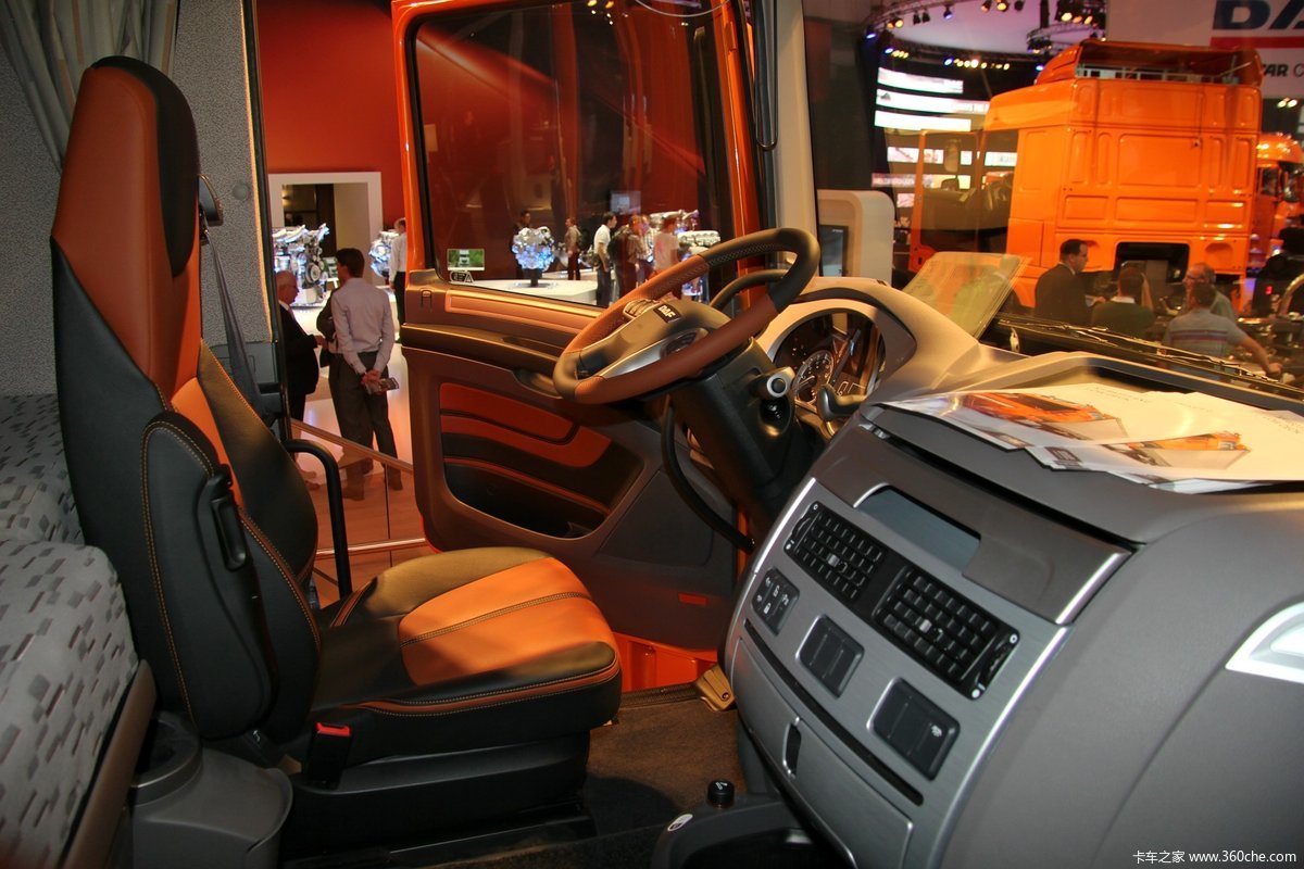 汉诺威车展达夫xf460马力4x2牵引车