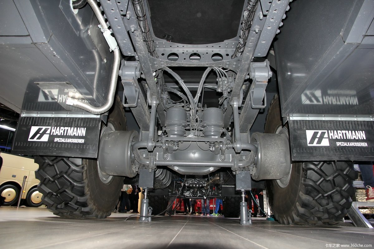 【图】汉诺威车展:奔驰 zetros 1833 a 4x4 载货车_卡车之家
