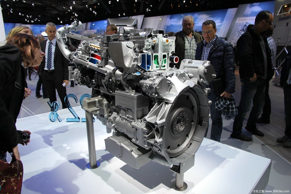 【图】汉诺威车展:奔驰m963g 302马力 cng发动机_卡车之家