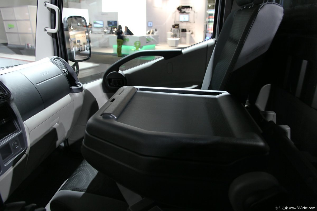 汉诺威车展日产凯普斯达nt400136马力轻卡