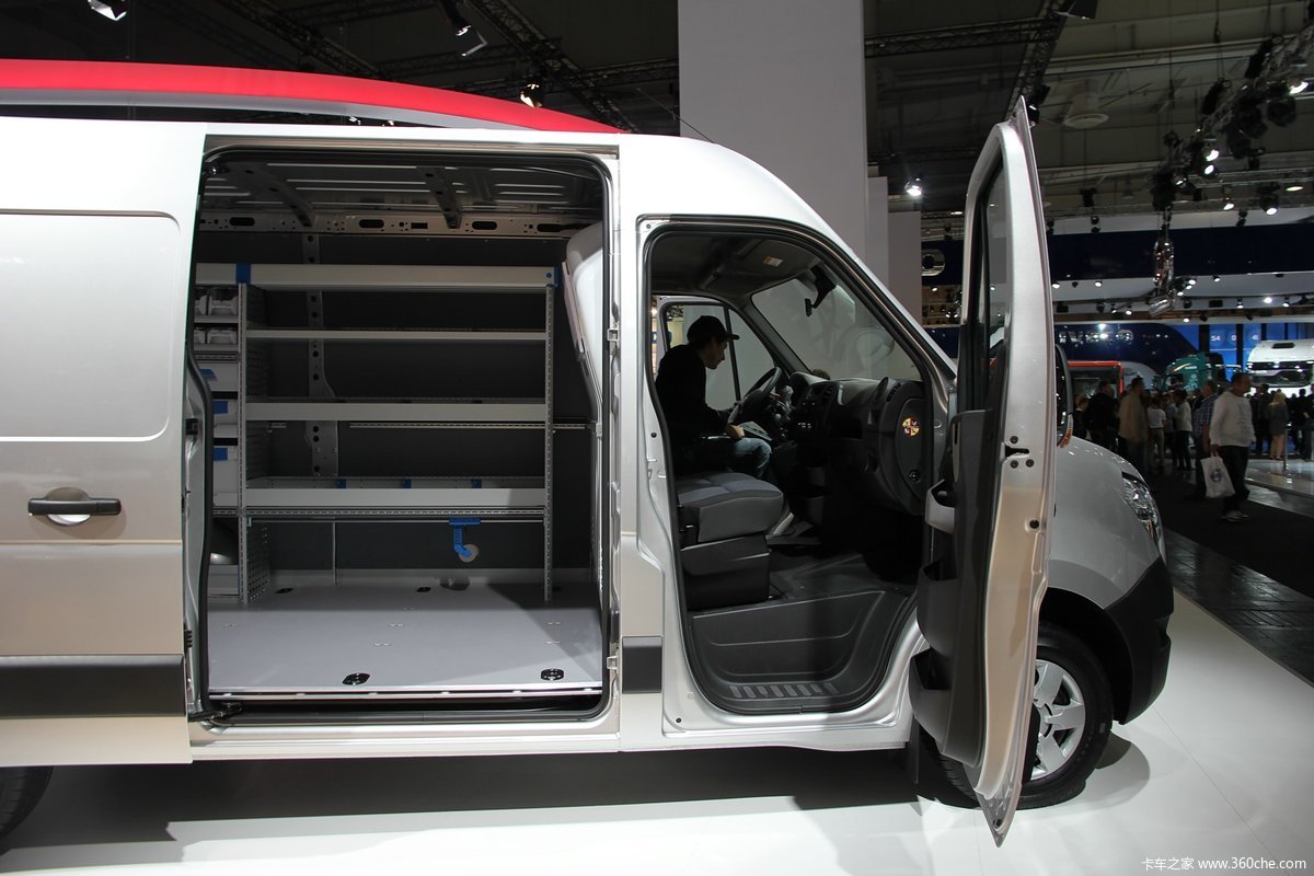 汉诺威车展日产nv400封闭厢式货车