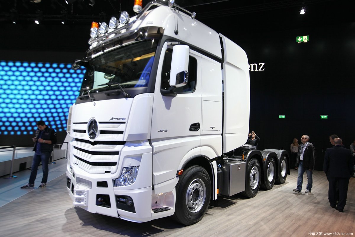 汉诺威车展奔驰actros41638x4630马力大件牵引车