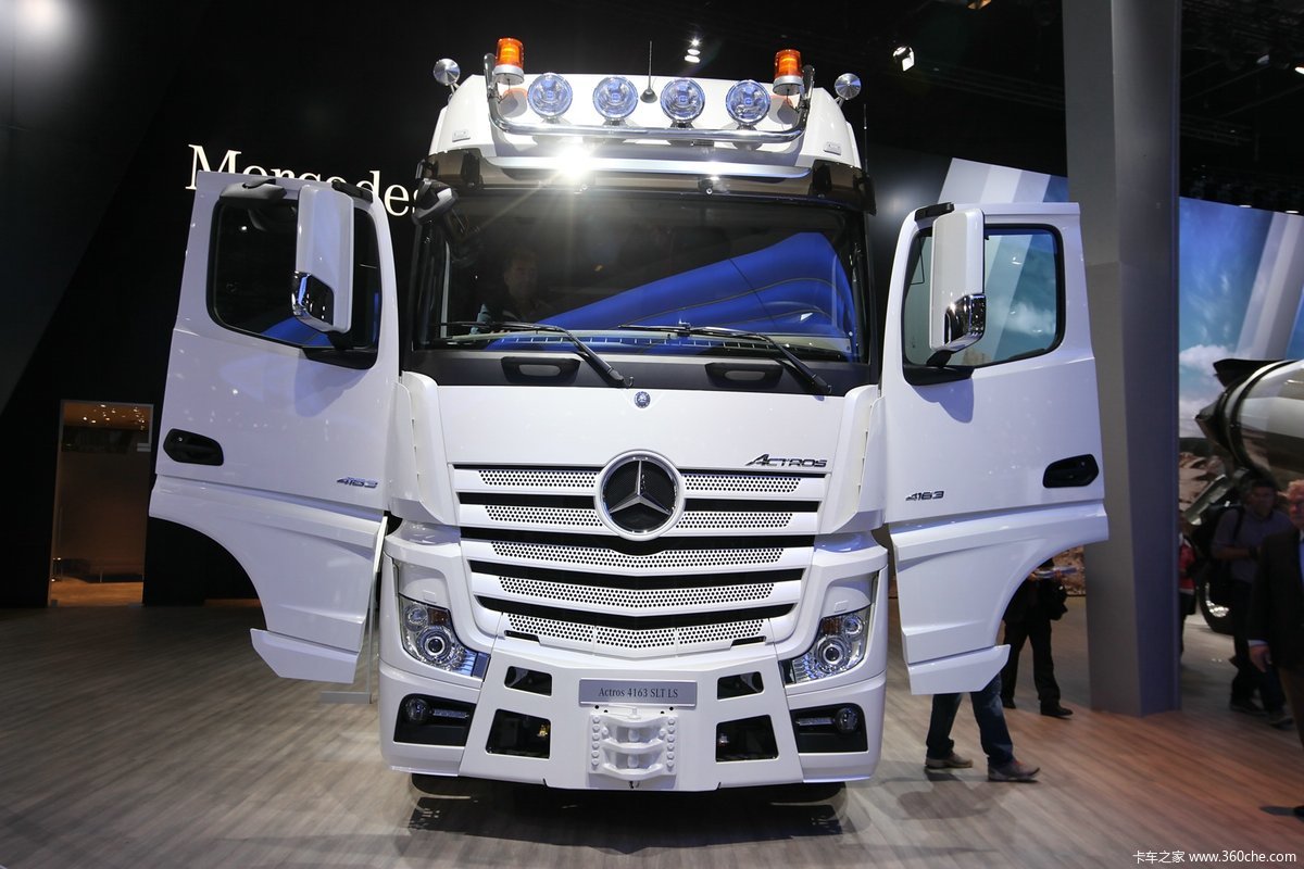 汉诺威车展奔驰actros41638x4630马力大件牵引车